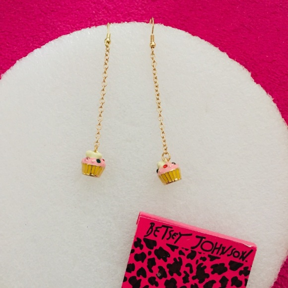 Fancy Dangle Pink Cupcake Earrings - Picture 2 of 6